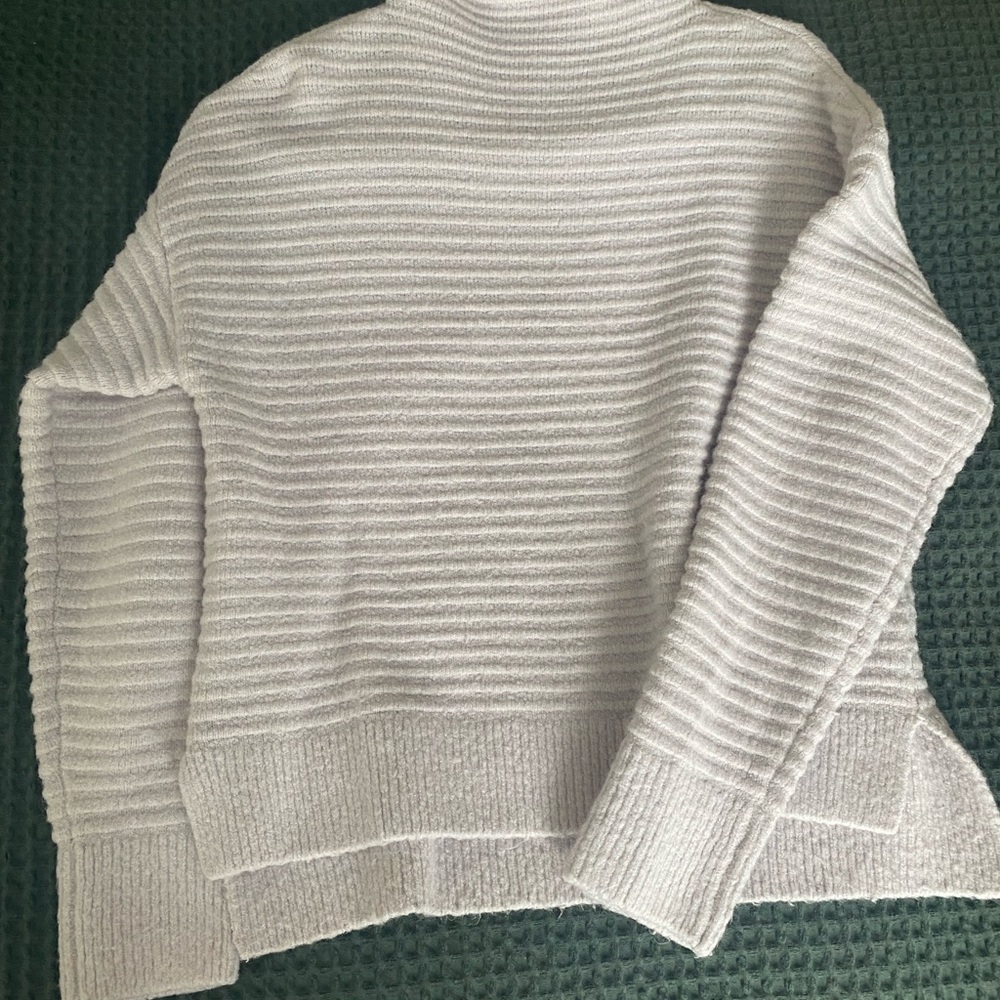 Cozy Women's Ribbed Sweater